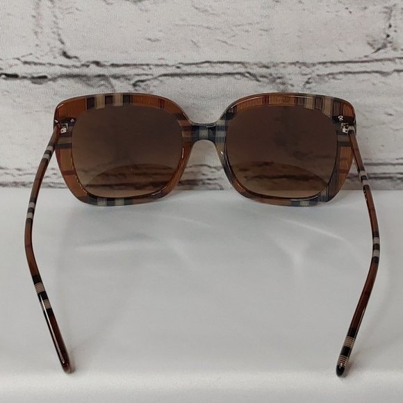 BURBERRY 'CAROLL' SQUARE LENS FULL~RIM SUNGLASSES SIGNATURE BRITISH CHECKERED - Picture 4 of 16